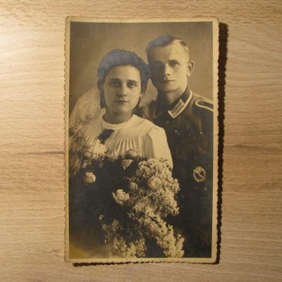 Viktor i jego żona w dniu ślubu